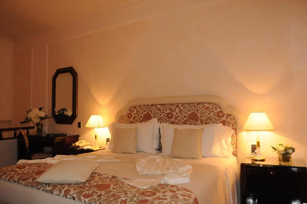 Hotel De La Ville Флоренция